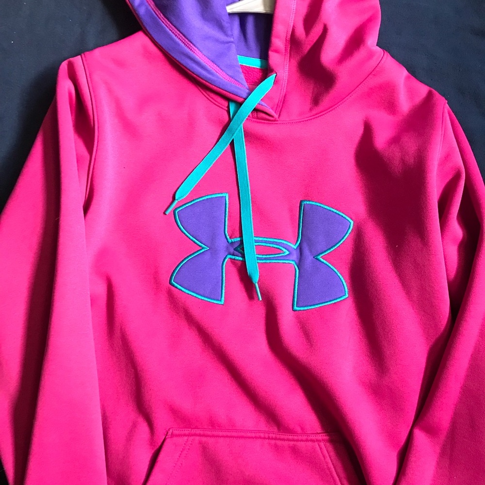 Under armour sweatshirt